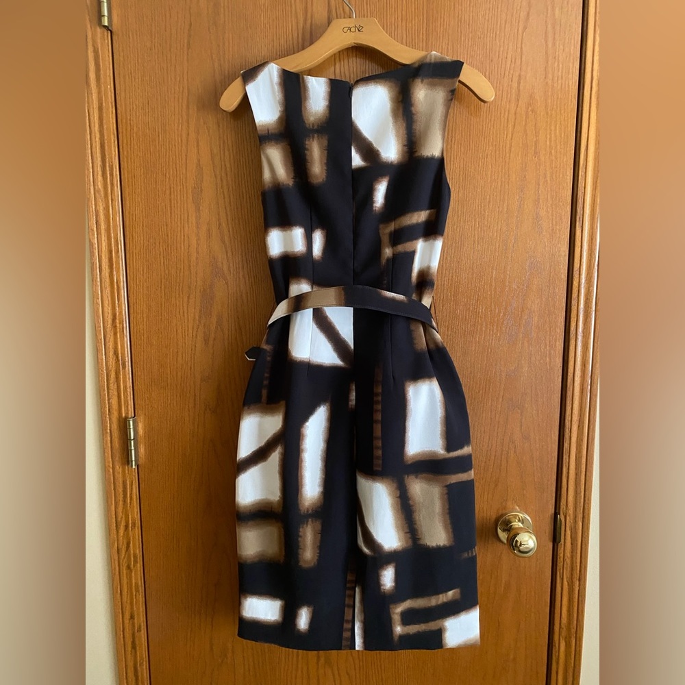 Cache Dress 2 - Picture 2 of 3